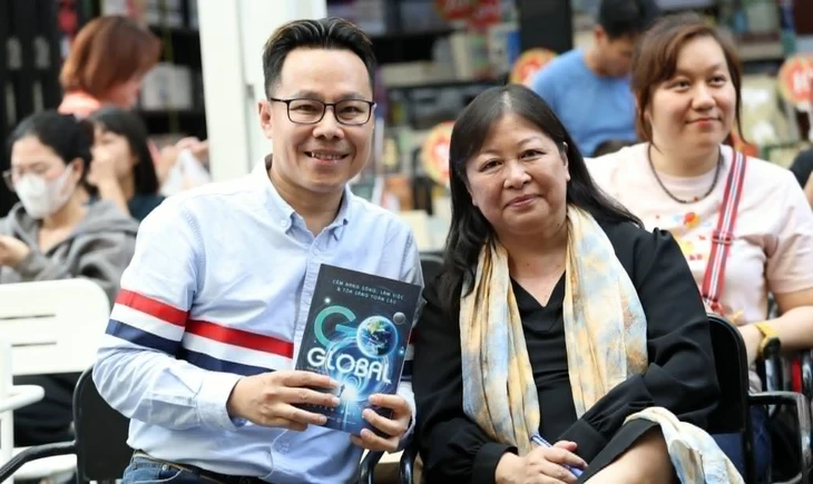 Đọc từ tò mò đến say mê, từ Đông y đến tiểu thuyết: Đừng đọc theo trend, hãy chọn cuốn bạn cần nhất Đọc từ tò mò đến say mê, từ Đông y đến tiểu thuyết: Đừng đọc theo trend, hãy chọn cuốn bạn cần nhất