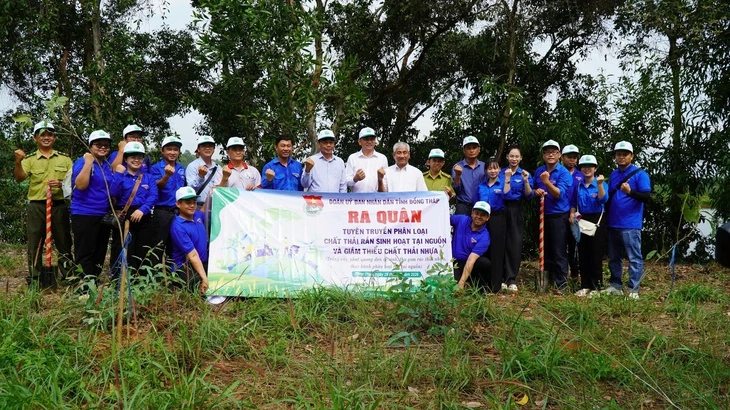 Đồng Tháp kêu gọi người dân phân loại rác và giảm đồ dùng nhựa Đồng Tháp kêu gọi người dân phân loại rác và giảm đồ dùng nhựa