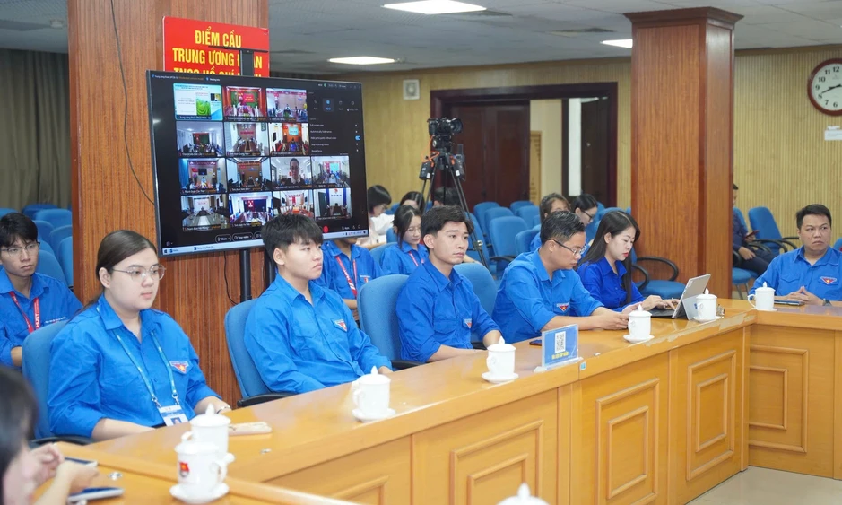 Dư nợ ủy thác qua Đoàn Thanh niên đạt hơn 70.000 tỷ đồng Dư nợ ủy thác qua Đoàn Thanh niên đạt hơn 70.000 tỷ đồng