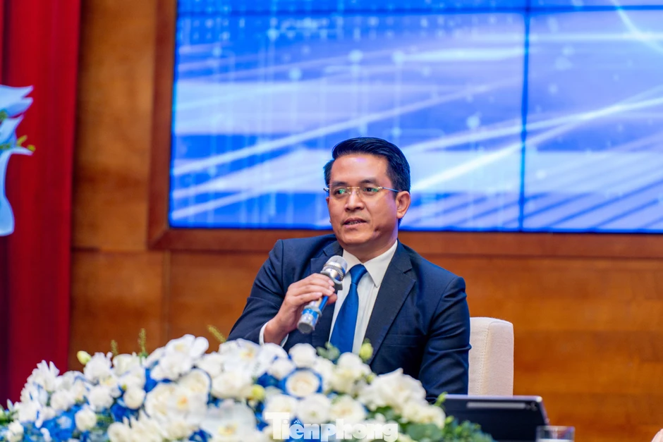 Đưa tổ chức Đoàn trở thành cái nôi rèn luyện nguồn lực cho Đảng Đưa tổ chức Đoàn trở thành cái nôi rèn luyện nguồn lực cho Đảng