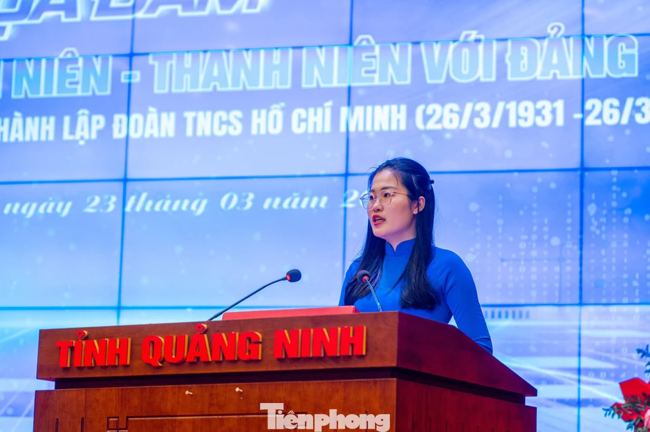 Đưa tổ chức Đoàn trở thành cái nôi rèn luyện nguồn lực cho Đảng Đưa tổ chức Đoàn trở thành cái nôi rèn luyện nguồn lực cho Đảng