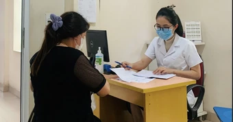 Được ghép tim từ người hiến chết não, nữ bác sĩ sản khoa trở lại hành trình cứu người