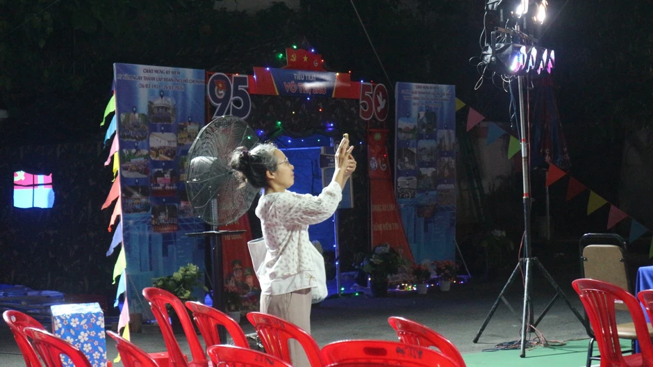 Gác lại việc ổn định, tạm xa người yêu, người trẻ TP.HCM lên đường nhập ngũ Gác lại việc ổn định, tạm xa người yêu, người trẻ TP.HCM lên đường nhập ngũ