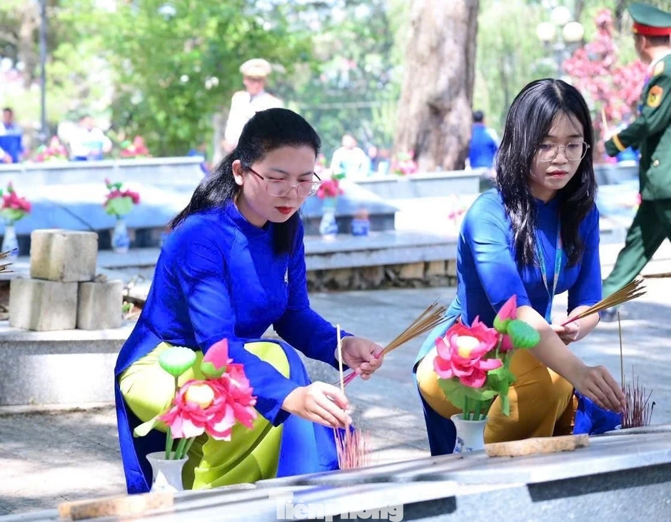 Gần 300 đại biểu dự đại Hội LHTN Việt Nam tỉnh Lâm Đồng lần thứ I Gần 300 đại biểu dự đại Hội LHTN Việt Nam tỉnh Lâm Đồng lần thứ I