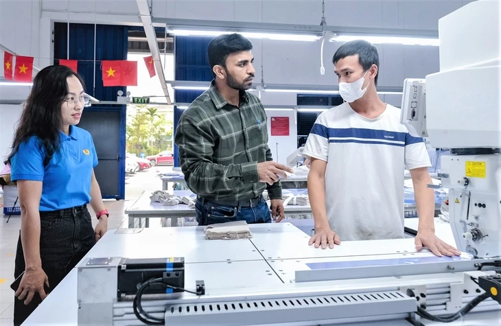 Gen Z thích nghi thị trường lao động: Cần học hỏi nhanh, liên tục cập nhật bản thân Gen Z thích nghi thị trường lao động: Cần học hỏi nhanh, liên tục cập nhật bản thân