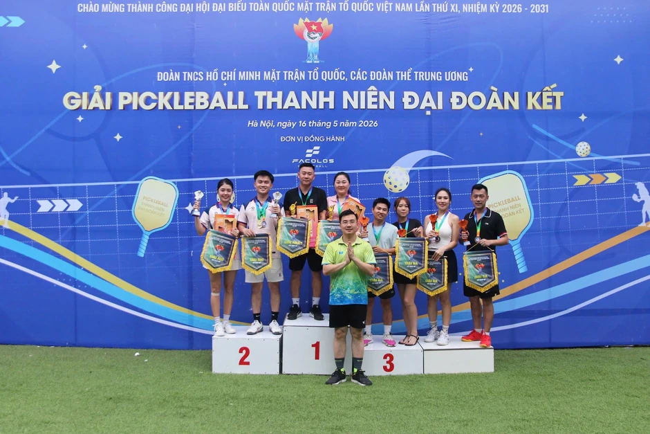 Giải pickleball thanh niên 'Đại đoàn kết' chào mừng thành công Đại hội MTTQ Việt Nam Giải pickleball thanh niên 'Đại đoàn kết' chào mừng thành công Đại hội MTTQ Việt Nam