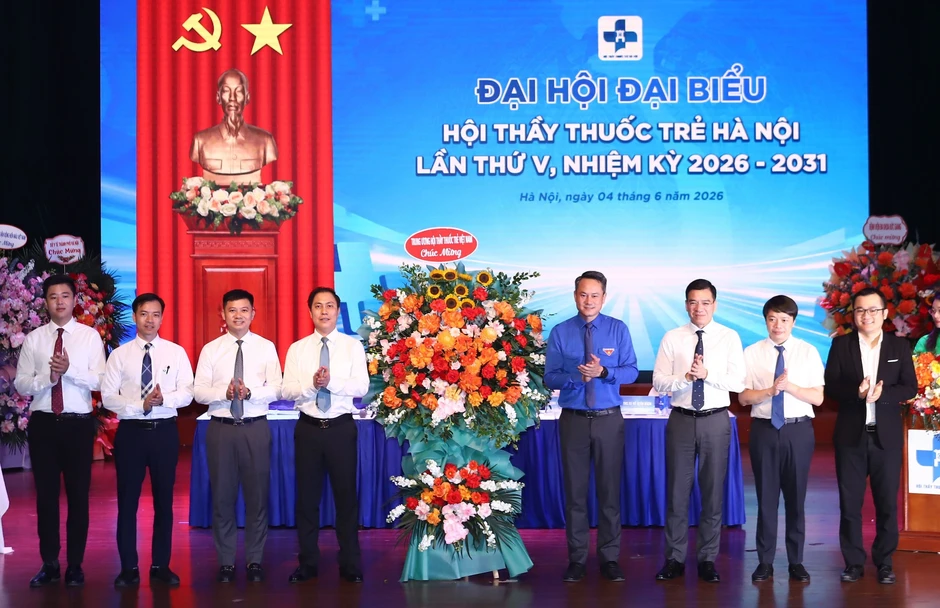 Giám đốc Bệnh viện Giao thông Vận tải làm Chủ tịch Hội Thầy thuốc trẻ Hà Nội Giám đốc Bệnh viện Giao thông Vận tải làm Chủ tịch Hội Thầy thuốc trẻ Hà Nội