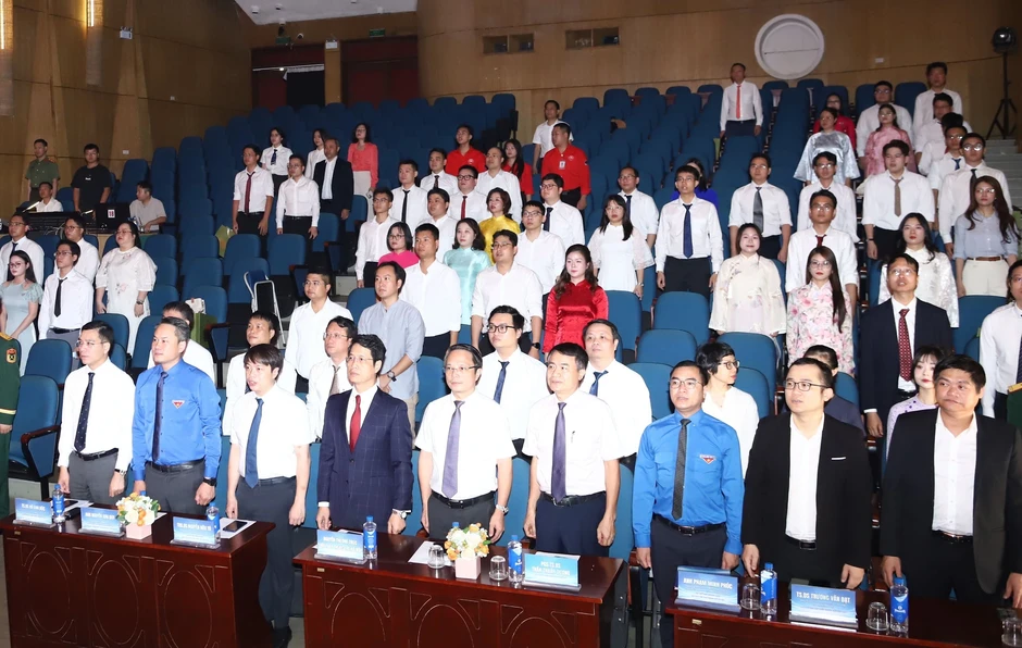 Giám đốc Bệnh viện Giao thông Vận tải làm Chủ tịch Hội Thầy thuốc trẻ Hà Nội Giám đốc Bệnh viện Giao thông Vận tải làm Chủ tịch Hội Thầy thuốc trẻ Hà Nội