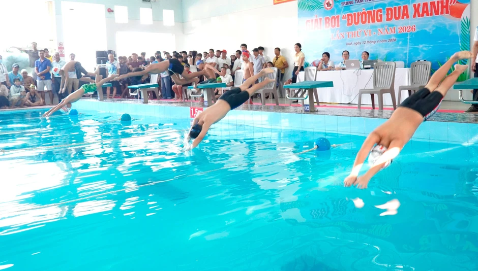 Giới trẻ Huế tưng bừng tranh tài trên Đường đua xanh