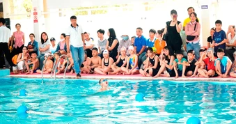 Giới trẻ Huế tưng bừng tranh tài trên Đường đua xanh
