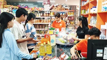 Giữ nhịp sống trong vòng xoáy chi phí