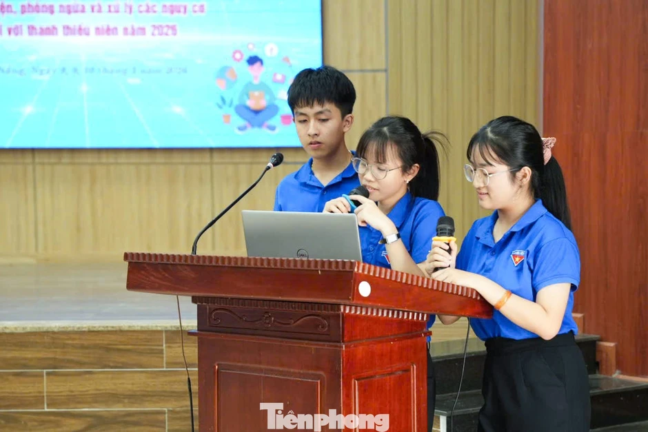 Giúp thanh thiếu niên Đà Nẵng ‘tự vệ’ trên không gian số Giúp thanh thiếu niên Đà Nẵng ‘tự vệ’ trên không gian số