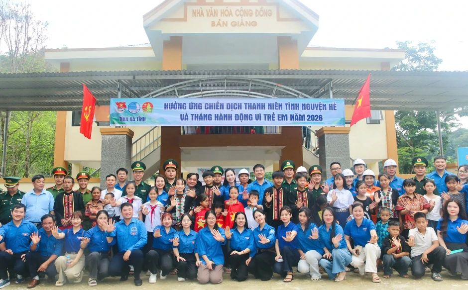 Hà Tĩnh ra quân Chiến dịch Thanh niên tình nguyện hè Hà Tĩnh ra quân Chiến dịch Thanh niên tình nguyện hè