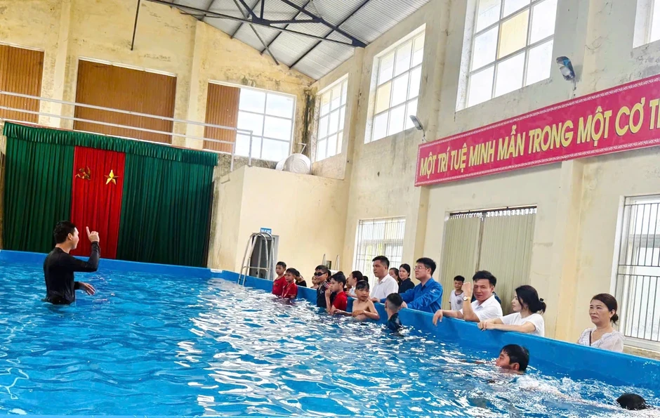 Hà Tĩnh ra quân Chiến dịch Thanh niên tình nguyện hè Hà Tĩnh ra quân Chiến dịch Thanh niên tình nguyện hè