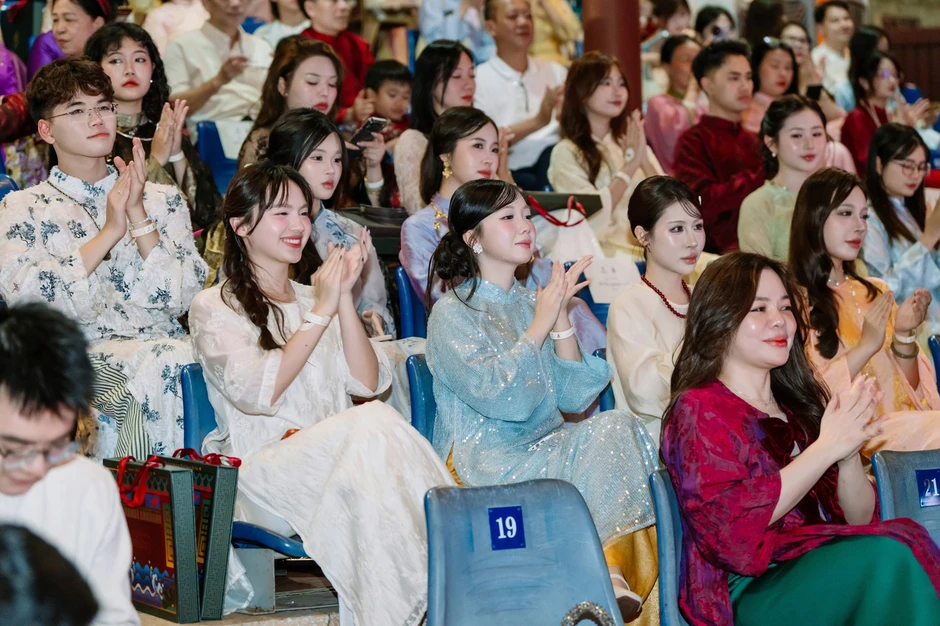 Hàng trăm KOL, KOC bùng nổ tại sự kiện ra mắt Bộ sưu tập mới của Mistory Hàng trăm KOL, KOC bùng nổ tại sự kiện ra mắt Bộ sưu tập mới của Mistory