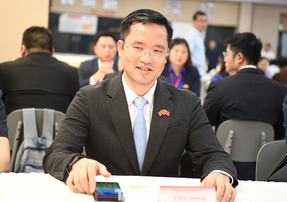 'Hành trình đỏ' khơi dậy khát vọng tri thức của người trẻ Việt 'Hành trình đỏ' khơi dậy khát vọng tri thức của người trẻ Việt