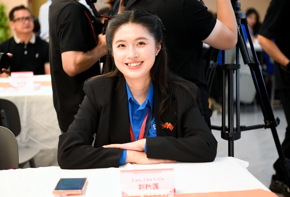 'Hành trình đỏ' khơi dậy khát vọng tri thức của người trẻ Việt 'Hành trình đỏ' khơi dậy khát vọng tri thức của người trẻ Việt