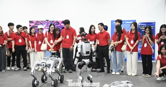 'Hành trình đỏ' khơi dậy khát vọng tri thức của người trẻ Việt
