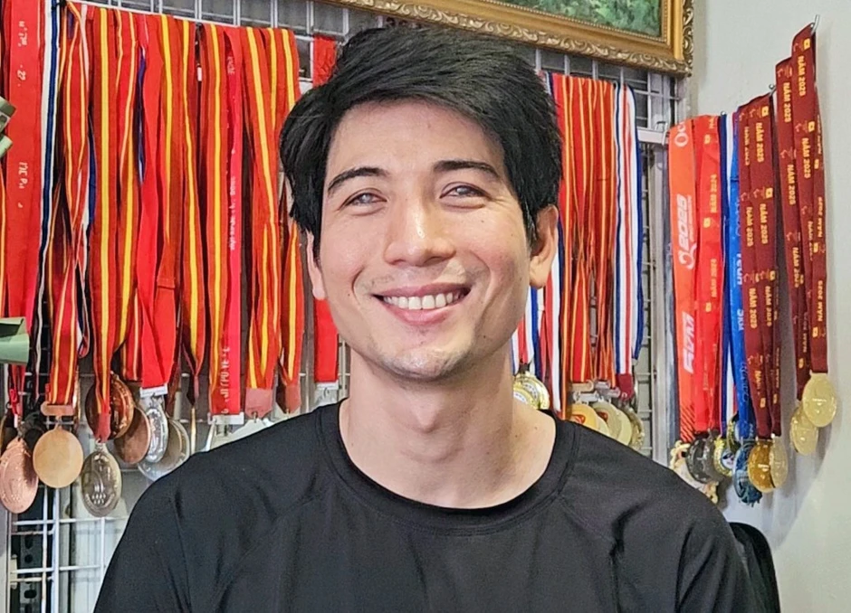 Hành trình lấp lánh vàng ‘thắp sáng' cộng đồng của kình ngư khiếm thị Hành trình lấp lánh vàng ‘thắp sáng' cộng đồng của kình ngư khiếm thị