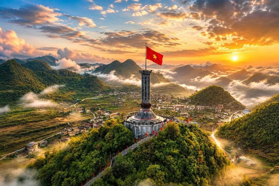 Hành trình 'Tôi yêu Tổ quốc tôi' chặng 3 đến với vùng đất địa đầu Lũng Cú