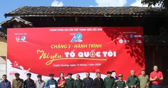 Hành trình 'Tôi yêu Tổ quốc tôi' chặng 3 đến với vùng đất địa đầu Lũng Cú