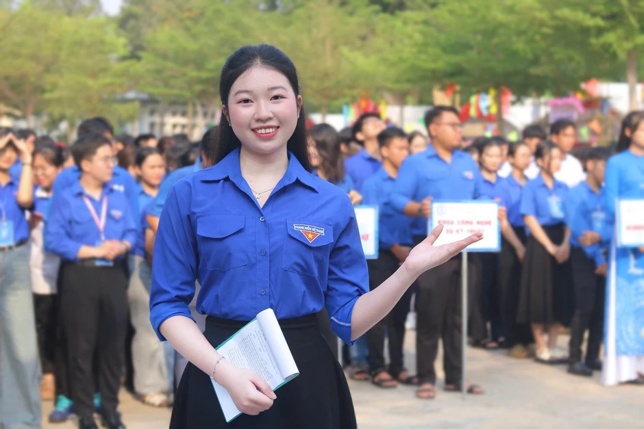 Hiến kế gửi Đoàn: Thắp sáng khát vọng tuổi trẻ bằng tinh thần ‘5 dám’ trong thời đại mới Hiến kế gửi Đoàn: Thắp sáng khát vọng tuổi trẻ bằng tinh thần ‘5 dám’ trong thời đại mới