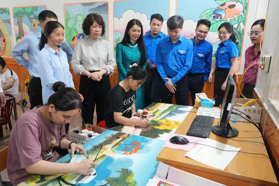 Hoạt động có ý nghĩa chính trị, xã hội sâu sắc Hoạt động có ý nghĩa chính trị, xã hội sâu sắc