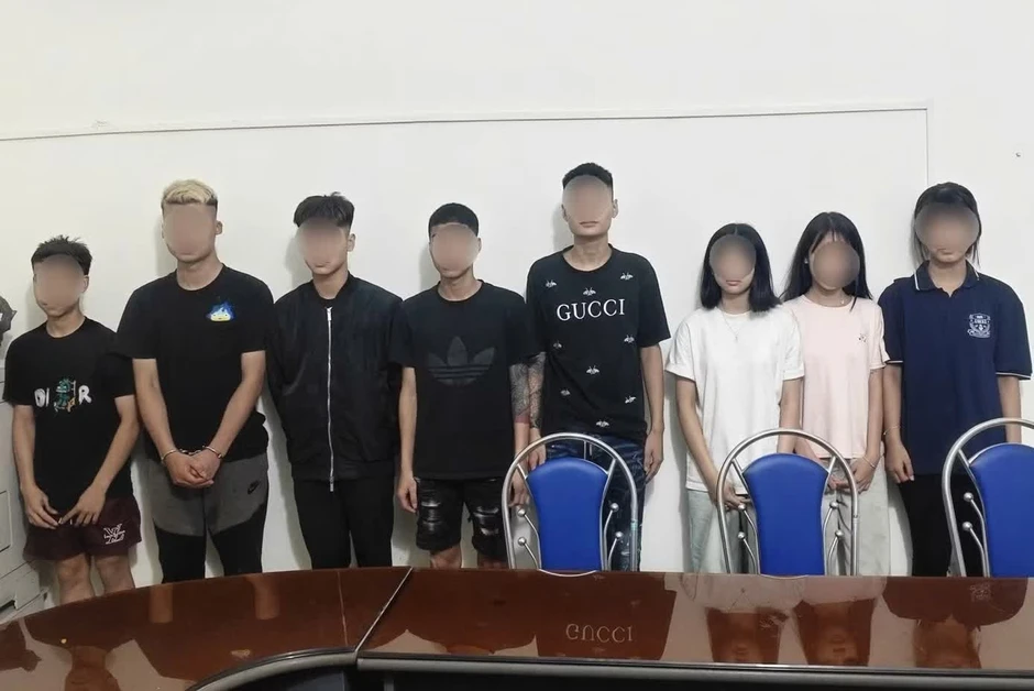 Học sinh đánh hội đồng, quay clip phát tán: Tổn thương kép của bạo lực học đường