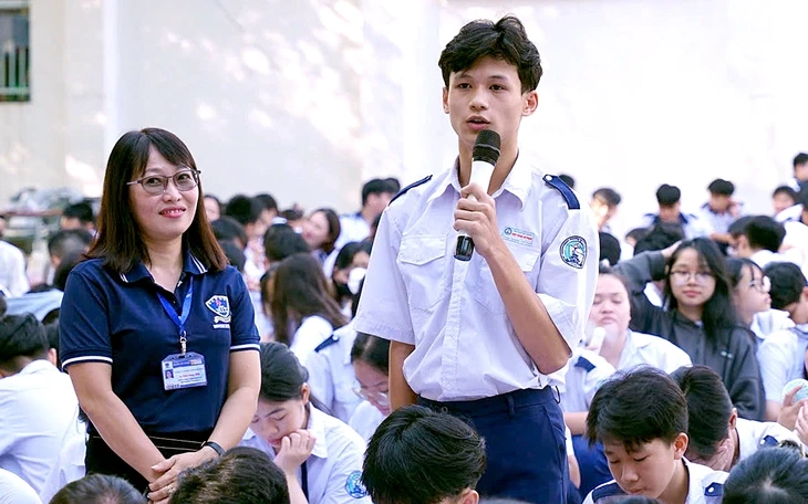 Học sinh nói gì trước đề xuất cấm mạng xã hội dưới 16 tuổi? Học sinh nói gì trước đề xuất cấm mạng xã hội dưới 16 tuổi?