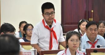 Học sinh nói thầy cô hiện nay đã… hơi già