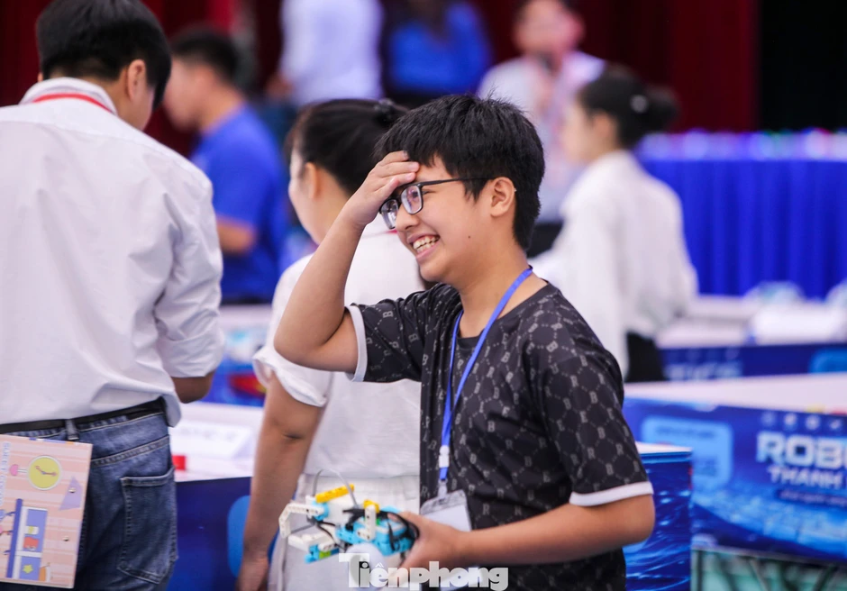 Học sinh Thanh Hóa tranh tài Robotics, khát vọng làm chủ công nghệ Học sinh Thanh Hóa tranh tài Robotics, khát vọng làm chủ công nghệ