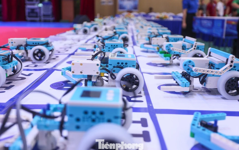 Học sinh Thanh Hóa tranh tài Robotics, khát vọng làm chủ công nghệ Học sinh Thanh Hóa tranh tài Robotics, khát vọng làm chủ công nghệ