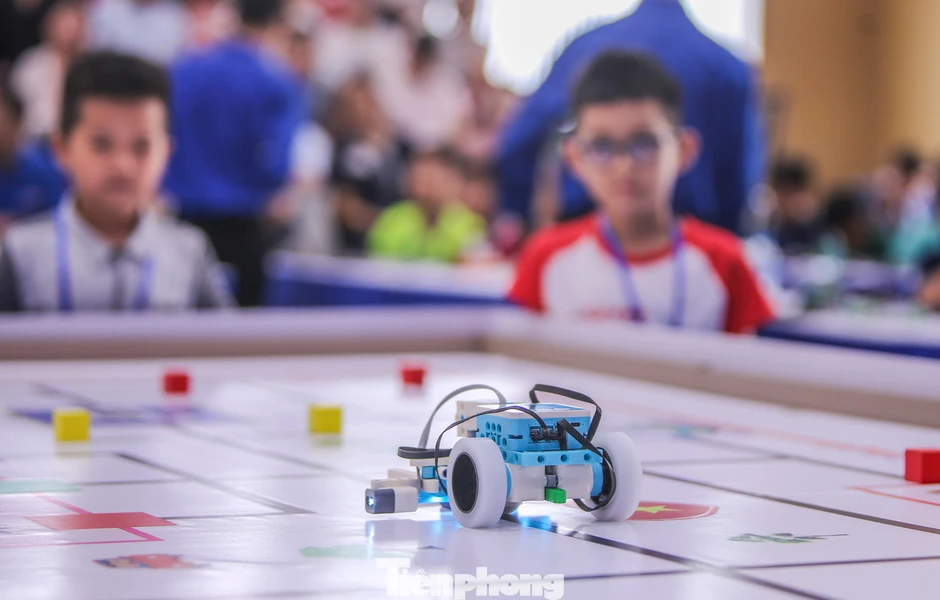Học sinh Thanh Hóa tranh tài Robotics, khát vọng làm chủ công nghệ Học sinh Thanh Hóa tranh tài Robotics, khát vọng làm chủ công nghệ