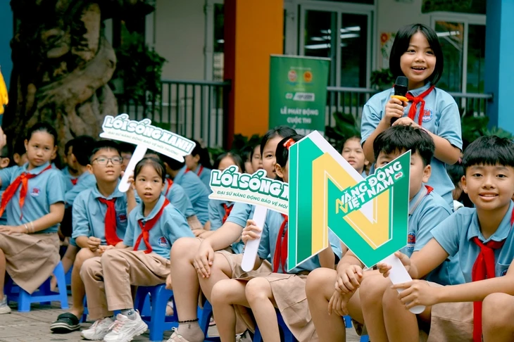 Học sinh tiểu học sẽ nói gì với chúng ta về bảo vệ môi trường và sống xanh? Học sinh tiểu học sẽ nói gì với chúng ta về bảo vệ môi trường và sống xanh?