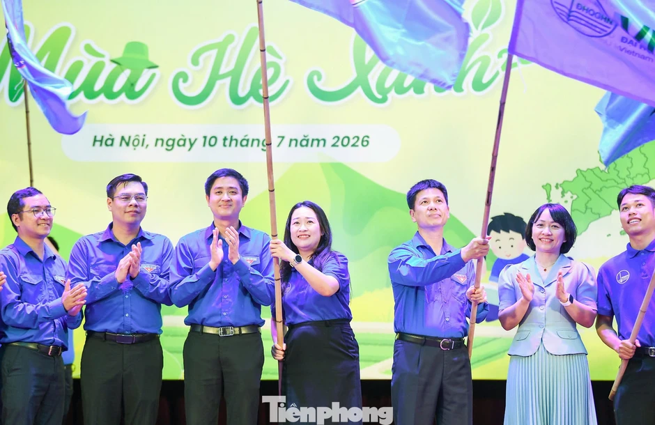 Hơn 1.200 sinh viên ĐHQG Hà Nội mang mùa hè xanh đến với vùng sâu, vùng xa Hơn 1.200 sinh viên ĐHQG Hà Nội mang mùa hè xanh đến với vùng sâu, vùng xa