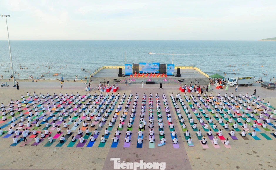 Hơn 1.500 người đồng diễn trong Ngày Quốc tế Yoga 2026 Hơn 1.500 người đồng diễn trong Ngày Quốc tế Yoga 2026