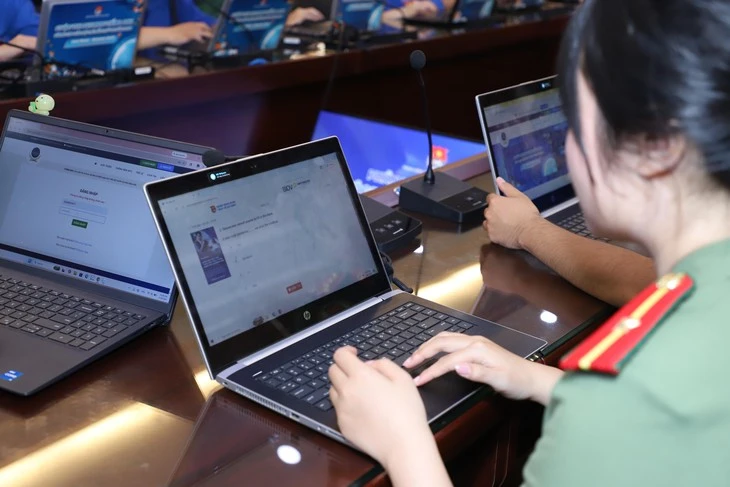 Hơn 33.000 thanh niên, cán bộ trẻ bước vào cuộc thi Olympic tiếng Anh Hơn 33.000 thanh niên, cán bộ trẻ bước vào cuộc thi Olympic tiếng Anh
