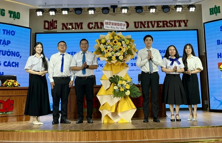 Hơn 4.000 thanh niên Cần Thơ đạt Sinh viên 5 tốt, làm lợi cho cộng đồng hơn 10 tỉ đồng Hơn 4.000 thanh niên Cần Thơ đạt Sinh viên 5 tốt, làm lợi cho cộng đồng hơn 10 tỉ đồng