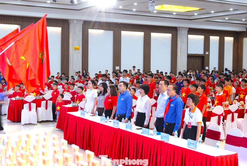 Hơn 800 kỳ thủ nhí Nghệ An tranh tài quyết liệt Hơn 800 kỳ thủ nhí Nghệ An tranh tài quyết liệt