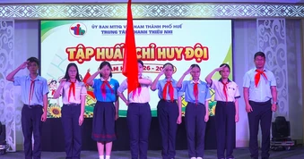 Huế bồi dưỡng kỹ năng chỉ huy Đội cho học sinh THCS
