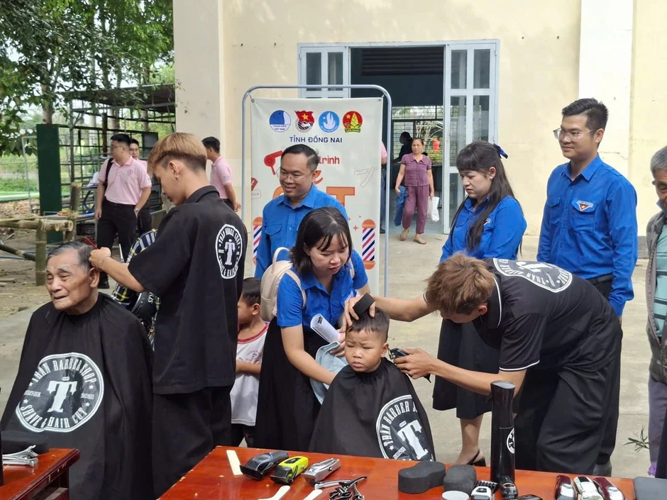 Huy động 200.000 lượt đoàn viên, thanh niên tham gia hoạt động tình nguyện Huy động 200.000 lượt đoàn viên, thanh niên tham gia hoạt động tình nguyện