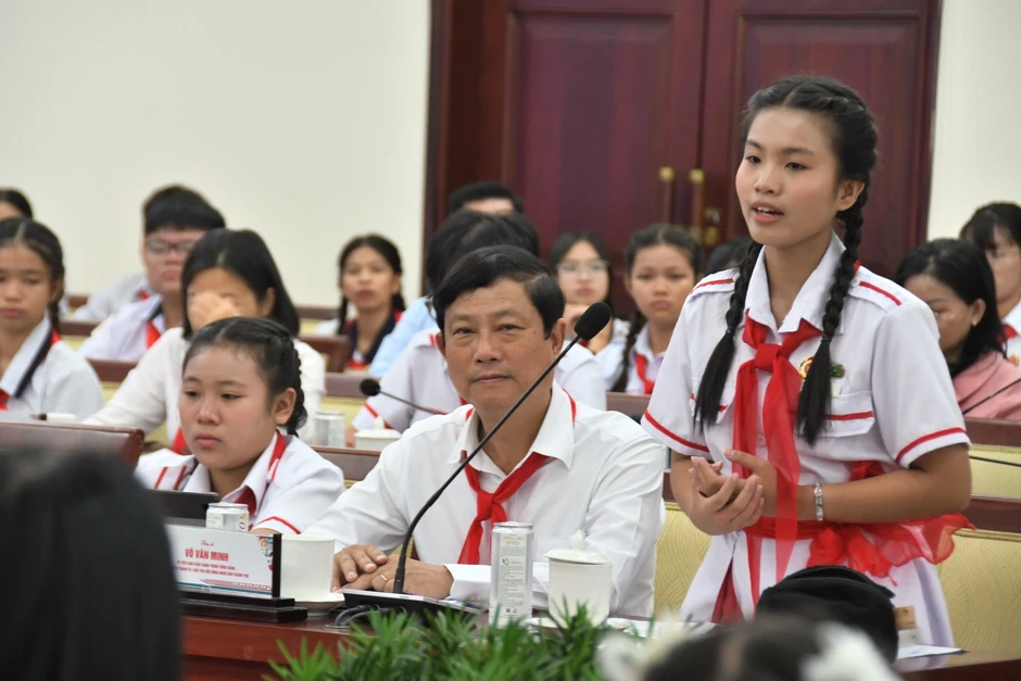 Khi học sinh mong có người để chia sẻ, được hướng nghiệp sớm Khi học sinh mong có người để chia sẻ, được hướng nghiệp sớm