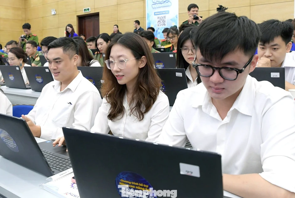 Khởi động cuộc thi Olympic tiếng Anh dành cho cán bộ trẻ năm 2026 Khởi động cuộc thi Olympic tiếng Anh dành cho cán bộ trẻ năm 2026