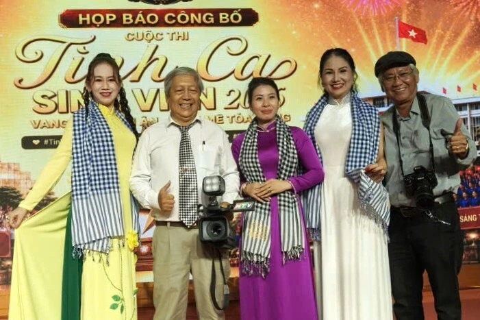 Khởi động cuộc thi "Tình ca sinh viên 2026", tổng giải thưởng 2 tỷ đồng Khởi động cuộc thi "Tình ca sinh viên 2026", tổng giải thưởng 2 tỷ đồng