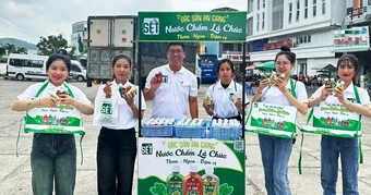 Khởi nghiệp với lá chúc, chàng trai miền Tây thu nhập hơn 20 triệu đồng/tháng
