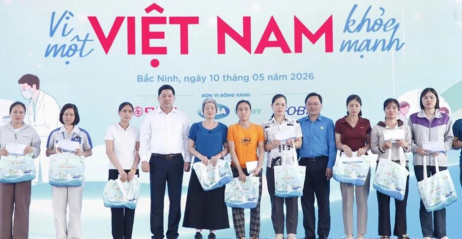 Không để công nhân phải tự xoay xở với sức khỏe của mình Không để công nhân phải tự xoay xở với sức khỏe của mình