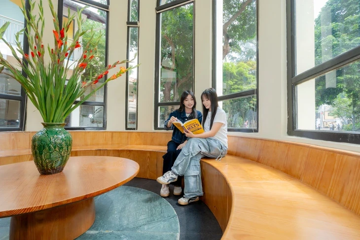 Không gian xanh, nhiều góc chill tại 'ngôi nhà tạm' của thanh niên TP.HCM Không gian xanh, nhiều góc chill tại 'ngôi nhà tạm' của thanh niên TP.HCM