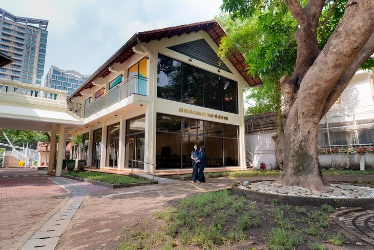Không gian xanh, nhiều góc chill tại 'ngôi nhà tạm' của thanh niên TP.HCM Không gian xanh, nhiều góc chill tại 'ngôi nhà tạm' của thanh niên TP.HCM