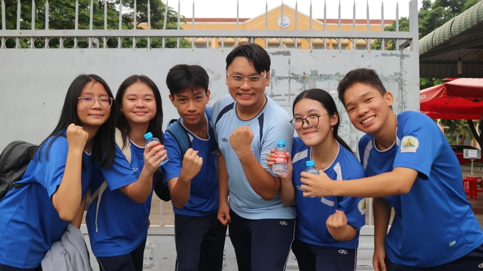 Không phải thí sinh vẫn tự đến điểm thi lớp 10 vì điều này... Không phải thí sinh vẫn tự đến điểm thi lớp 10 vì điều này...