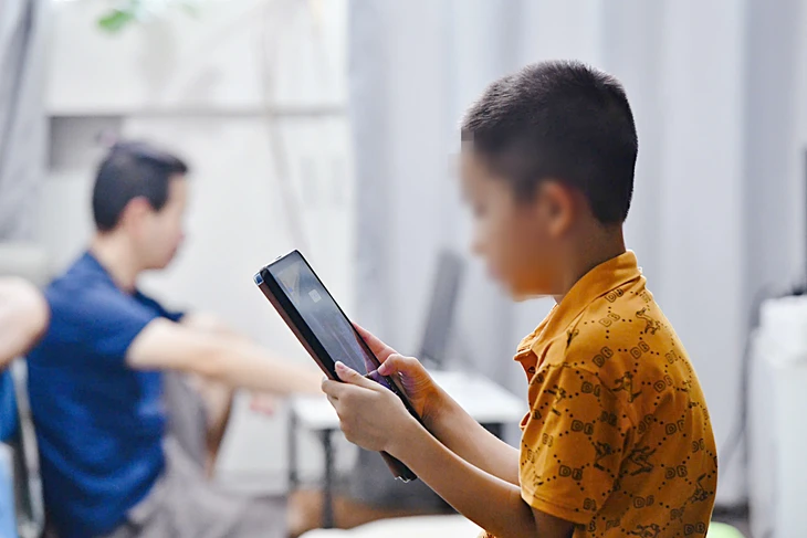 Không thể giao trẻ em cho mạng xã hội: 'Cấm tiệt' có phải cách hay? Không thể giao trẻ em cho mạng xã hội: 'Cấm tiệt' có phải cách hay?